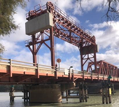 Lift Bridge at Paringa