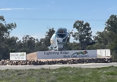 Lightning Ridge Sign